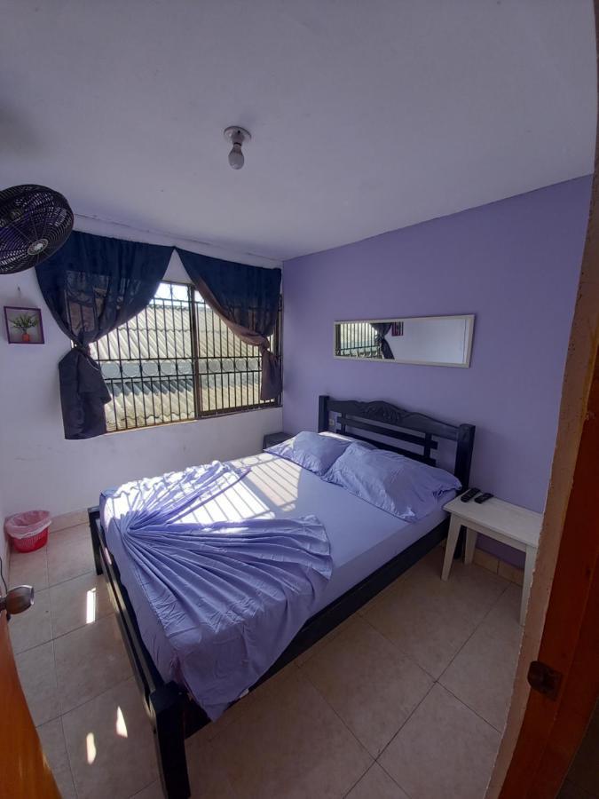 Hostel Shalom Adonai Cartagena Екстериор снимка