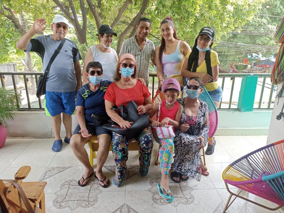 Hostel Shalom Adonai Cartagena Екстериор снимка