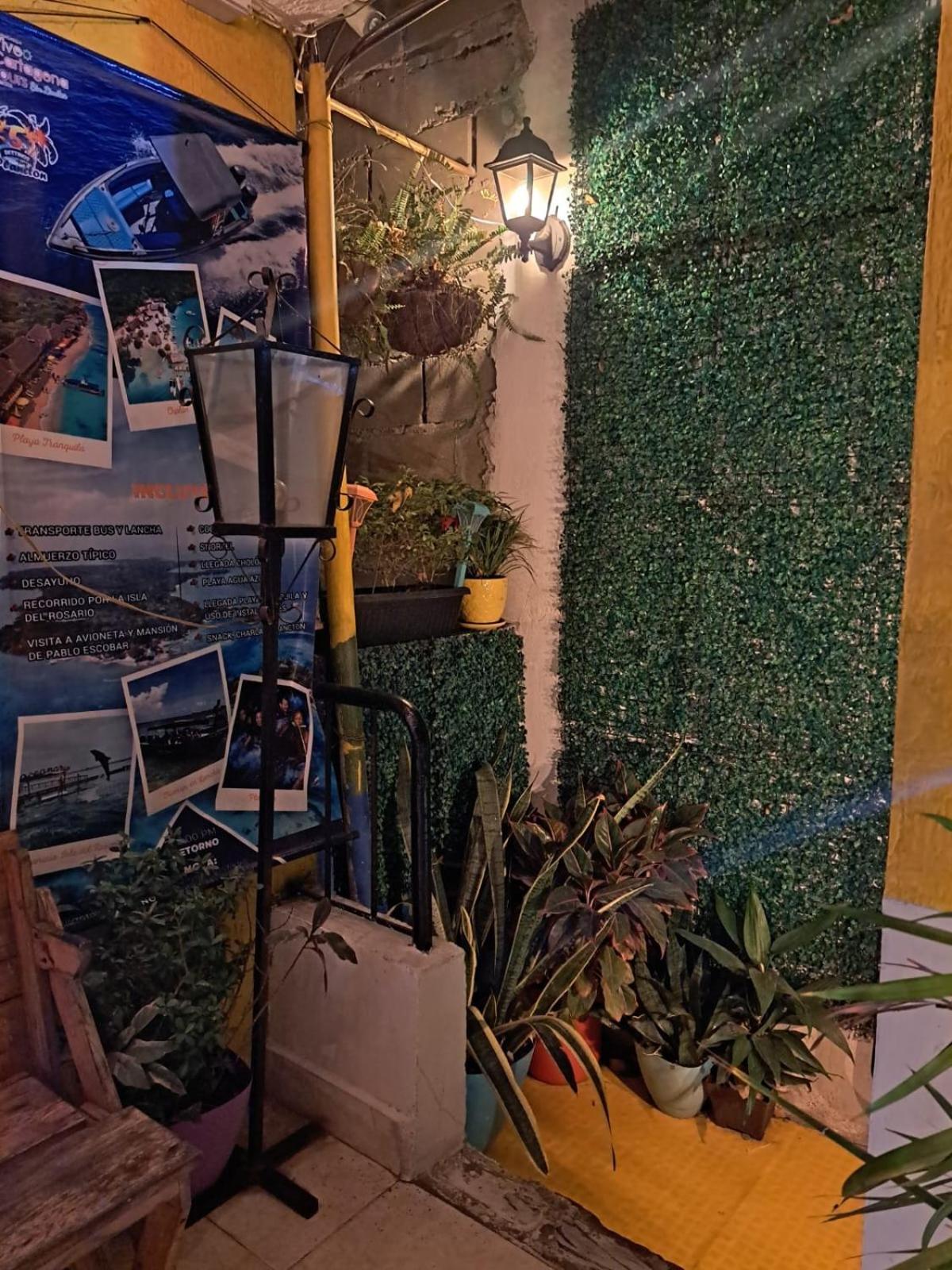 Hostel Shalom Adonai Cartagena Екстериор снимка