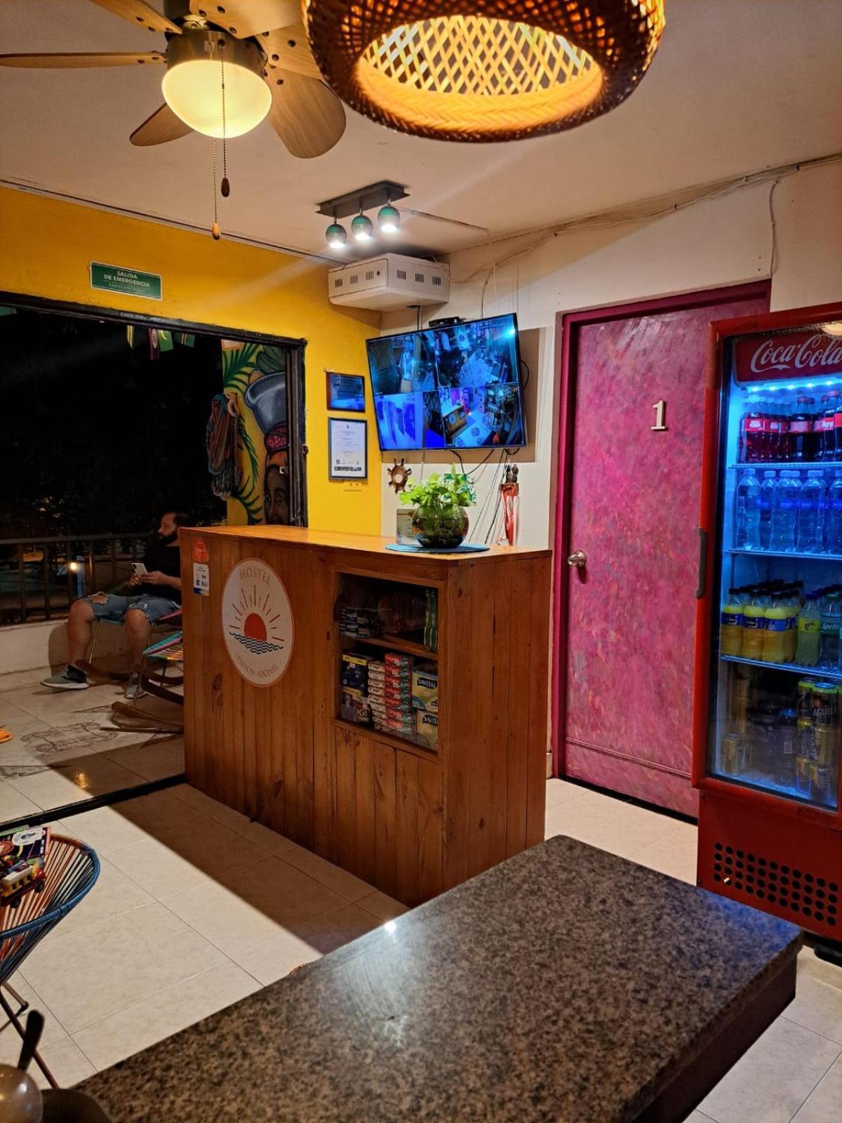 Hostel Shalom Adonai Cartagena Екстериор снимка