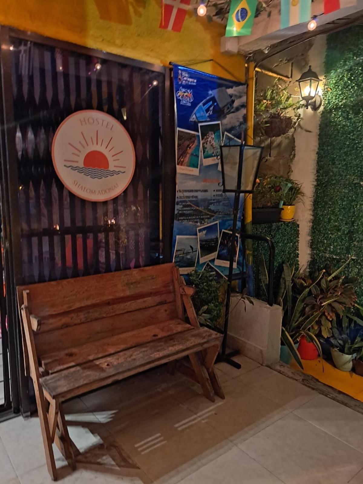 Hostel Shalom Adonai Cartagena Екстериор снимка