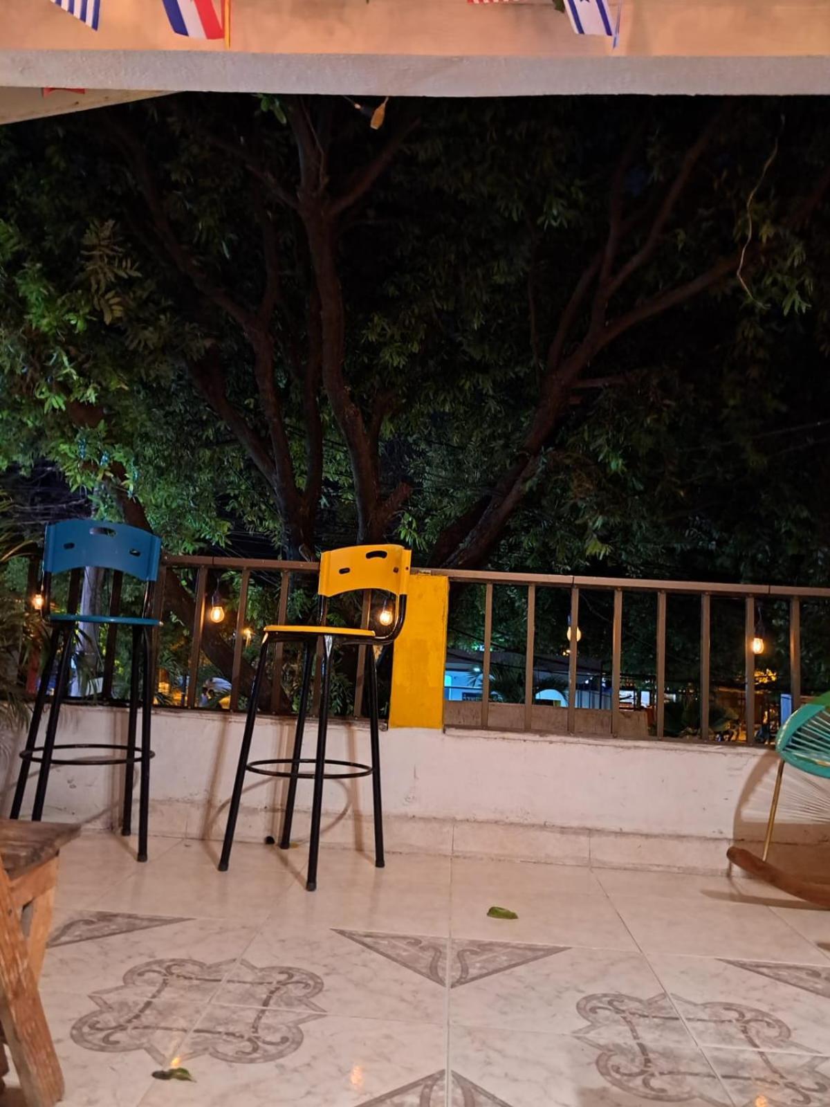Hostel Shalom Adonai Cartagena Екстериор снимка